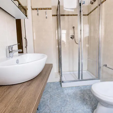Oda ve Kahvaltı Pellicano 4*